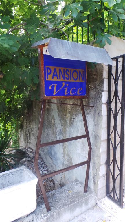 Pension Vice Gradac  Buitenkant foto